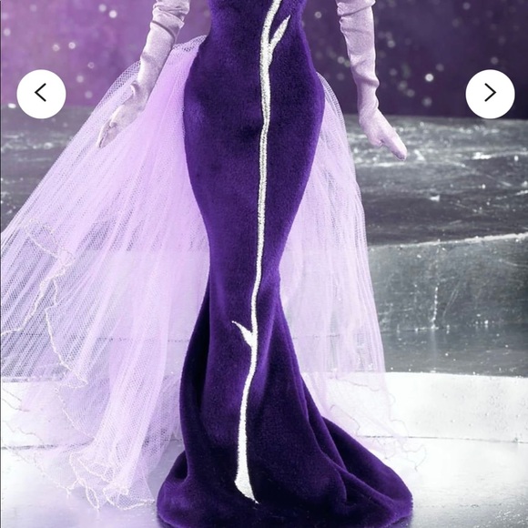 Barbie, sterling silver rose design exclusively for Avon with Bob Mackie design. - Picture 8 of 8